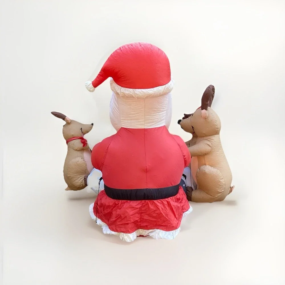 Santa & Reindeer Bonfire Inflatable / 63